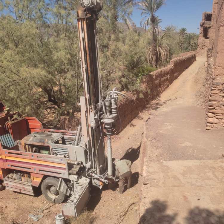 Forage d&rsquo;un puits&nbsp;(Tamnougalt)