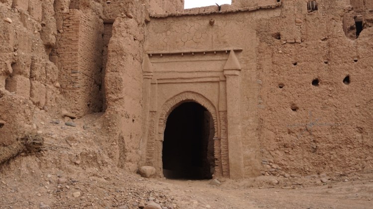 Restauration des portes du ksar&nbsp;(Tamnougalt)